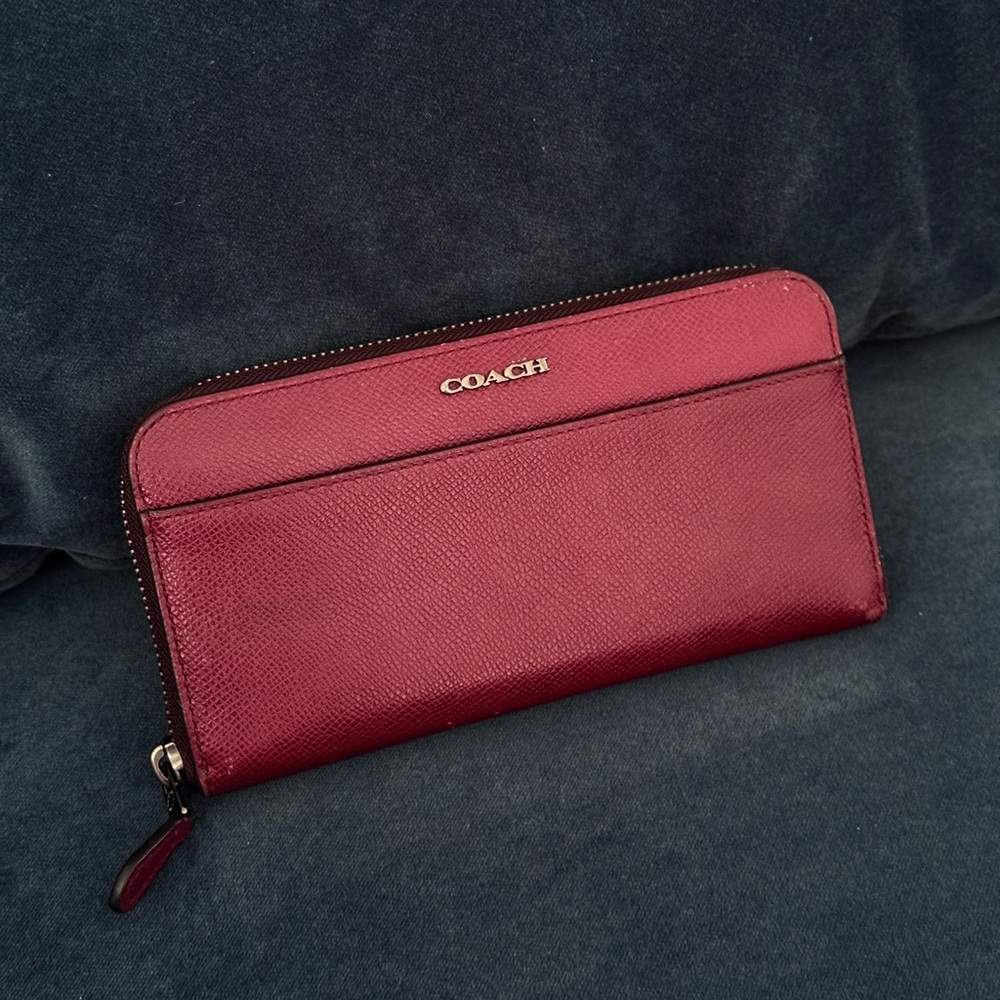 COACH New York Slim Wallet in Burgundy Color - Picture 3 of 10